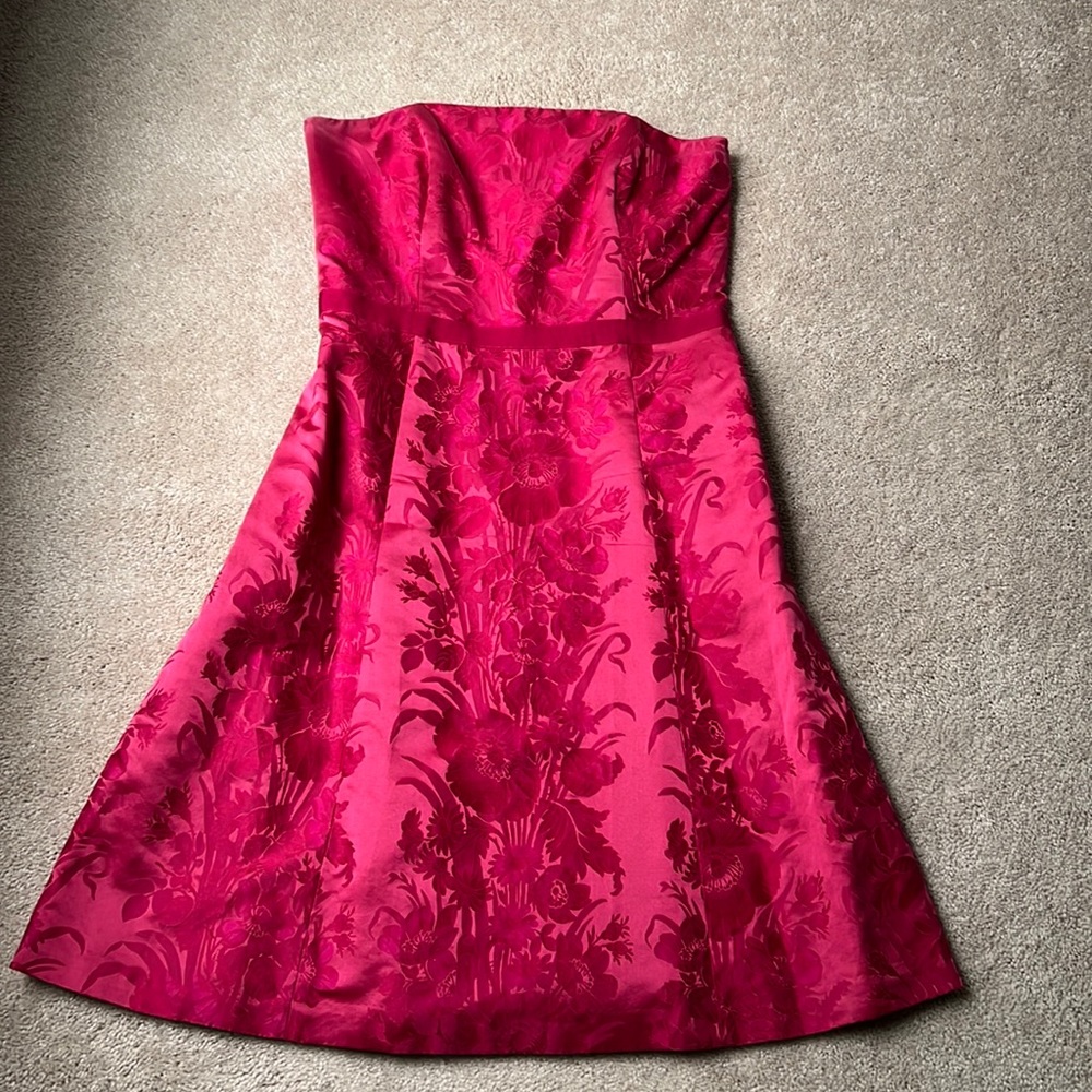 Women’s Dark Pink Ann Taylor size 8 regular strapless dress